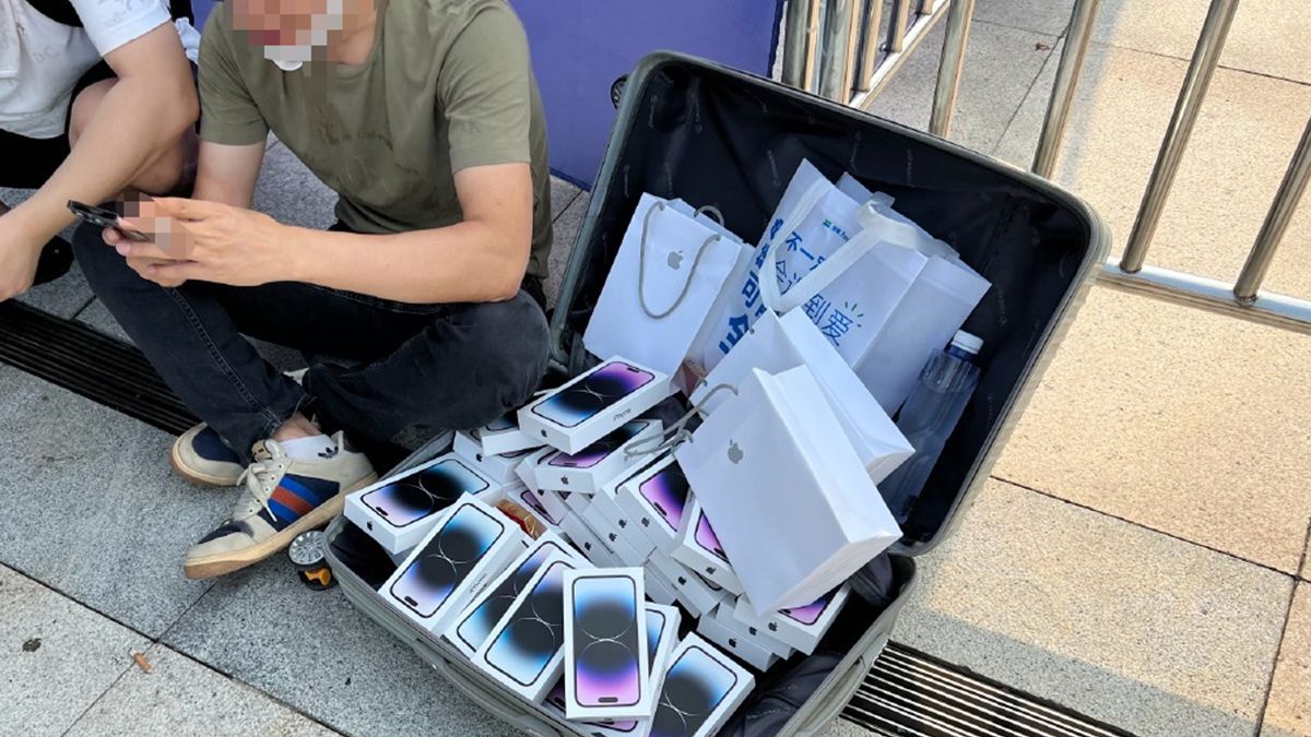 iPhone 14 уже в продаже, но безумие вокруг него повлекло за собой дефицит и высокие наценки - Техно iPhone 14 уже в продаже, но безумие вокруг него повлекло за собой дефицит и высокие наценки - Техно