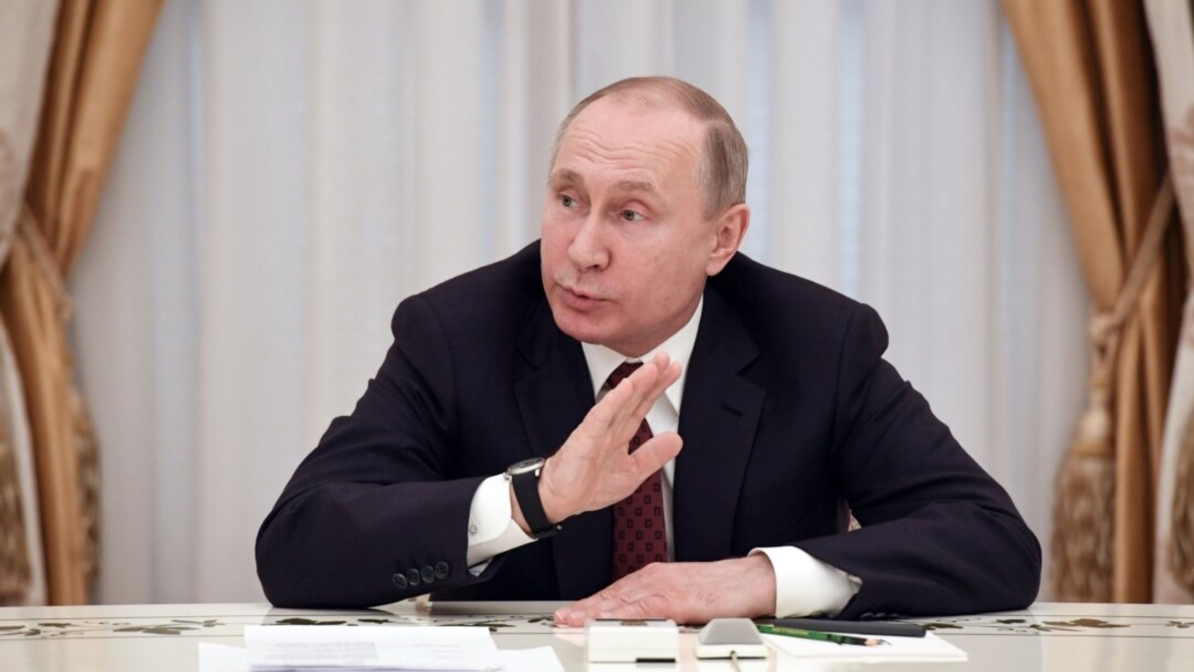 Аналітик прокоментував часті запізнення політиків до путіна Аналітик прокоментував часті запізнення політиків до путіна