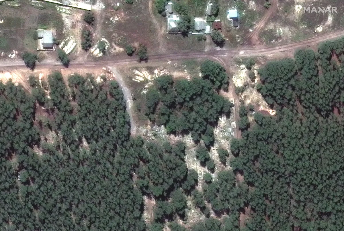 спутниковые фото из Изюма от Maxar