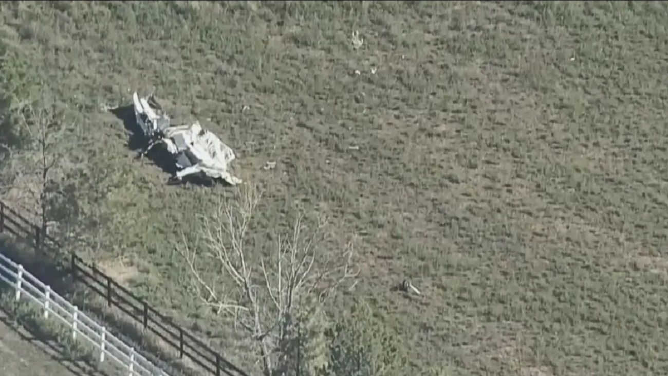 В США столкнулись 2 частных самолета В США столкнулись 2 частных самолета