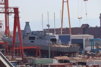 Вже з назвою на корпусі: у Туреччині показали майбутній флагман ВМС України
