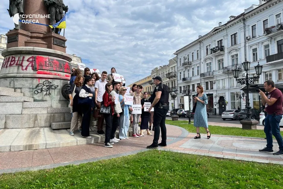 Пам'ятник Катерині II акція протесту Одеса історія війна з росією 