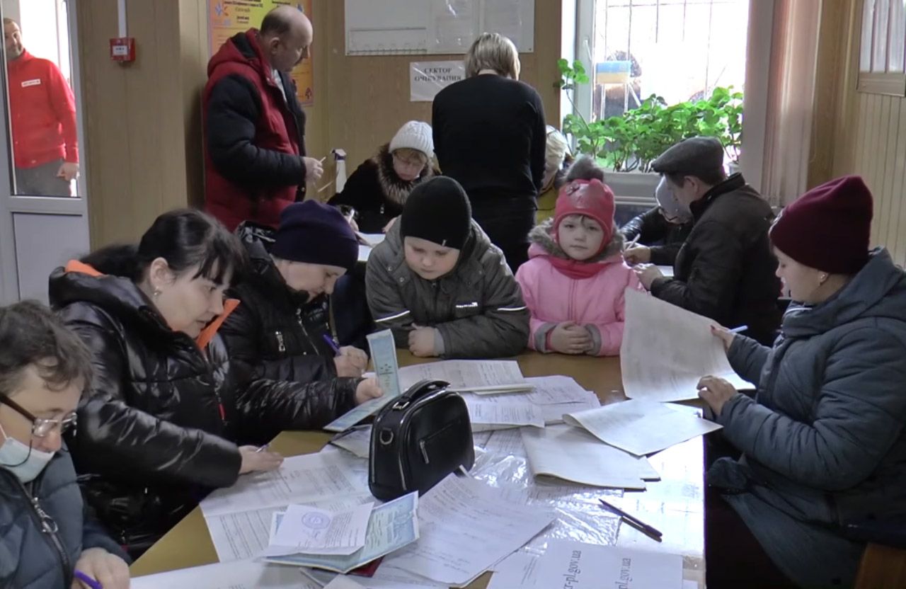 Допомога ВПО - чому соцзахист не приймає заяви від переселенців Допомога ВПО - чому соцзахист не приймає заяви від переселенців