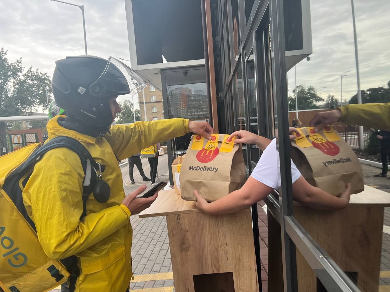 McDonald's у Києві - у столиці відкрили перші McDonald's