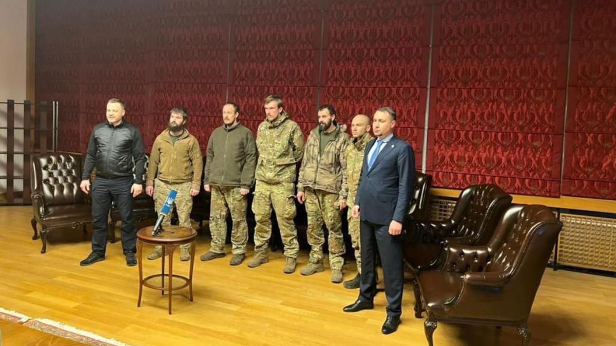 Редис и Волына также освобождены с плена - Россия отдала героев Азовстали - 24 Канал Редис и Волына также освобождены с плена - Россия отдала героев Азовстали - 24 Канал