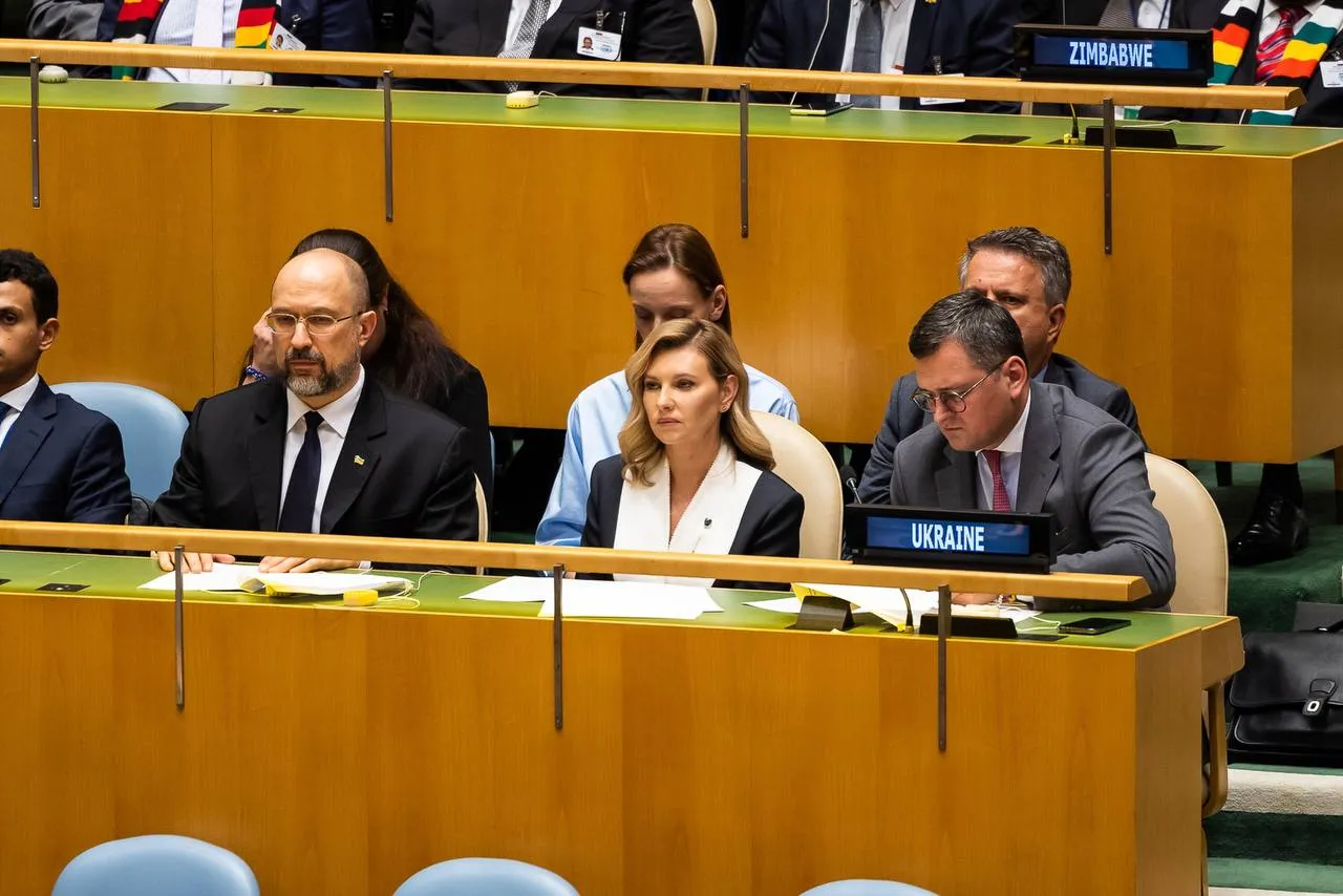 Елена Зеленская на Генассамблее ООН во время выступления мужа