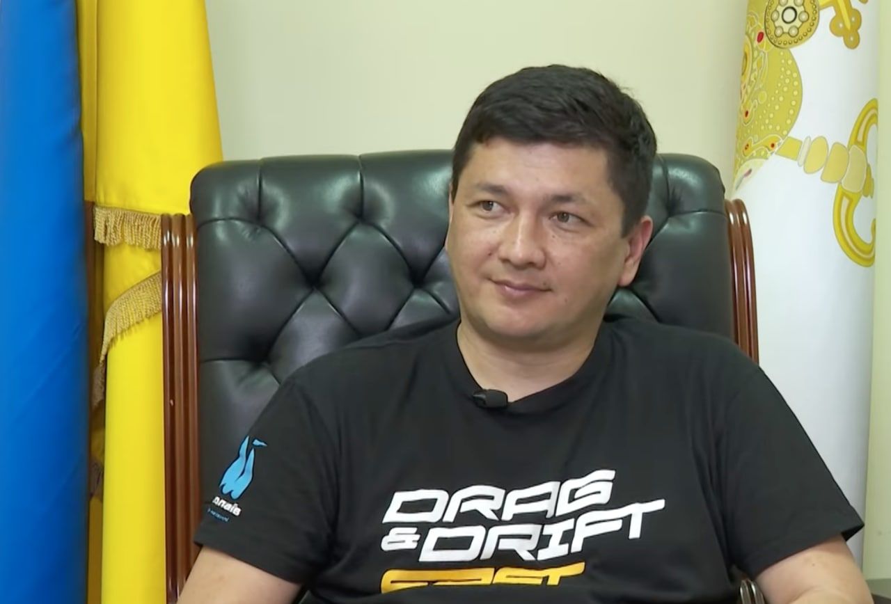 Техніка окупантів - Кім показав поповнення техніки і звернувся до окупантів Техніка окупантів - Кім показав поповнення техніки і звернувся до окупантів