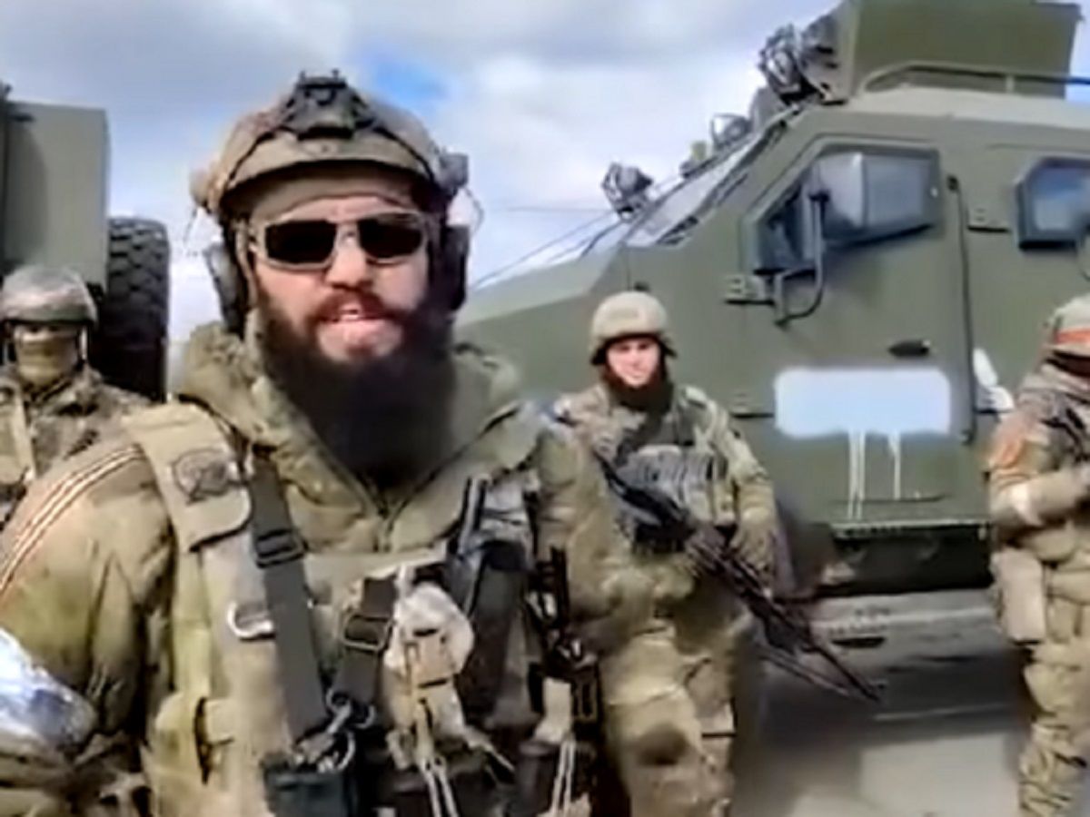 У Мелітополі “кадировці” захопили склад сільськогосподарської техніки, щоб розпродати майно - 24 Канал У Мелітополі “кадировці” захопили склад сільськогосподарської техніки, щоб розпродати майно - 24 Канал