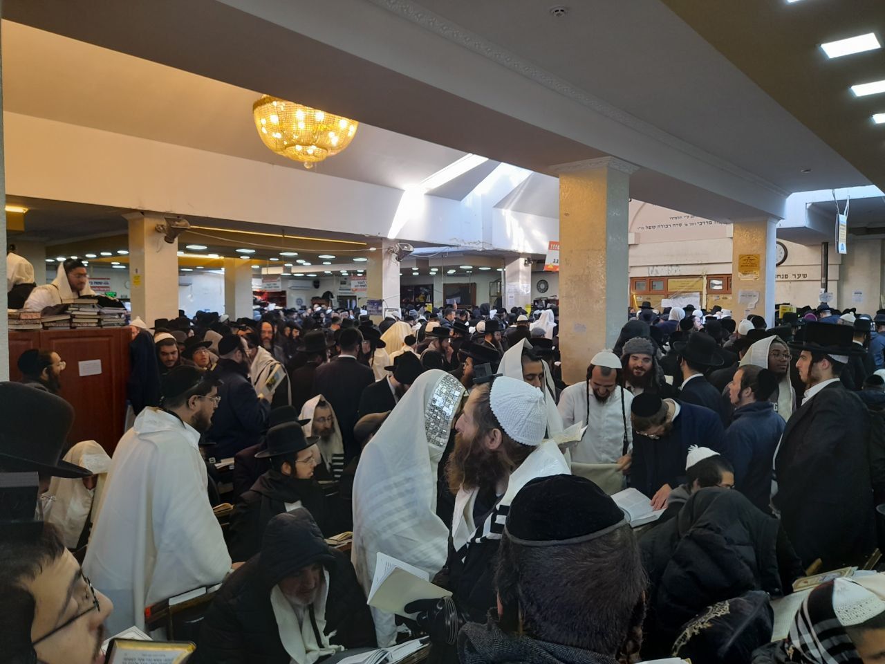 Війни не бояться: скільки хасидів вже прибули до Умані - 24 Канал Війни не бояться: скільки хасидів вже прибули до Умані - 24 Канал