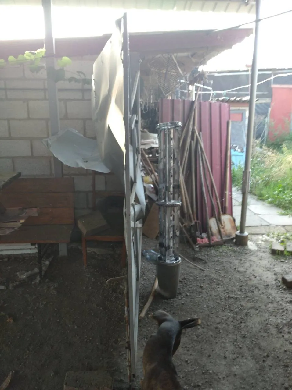 Снаряд у дома в Великой Новоселке Снаряд у дома в Великой Новоселке