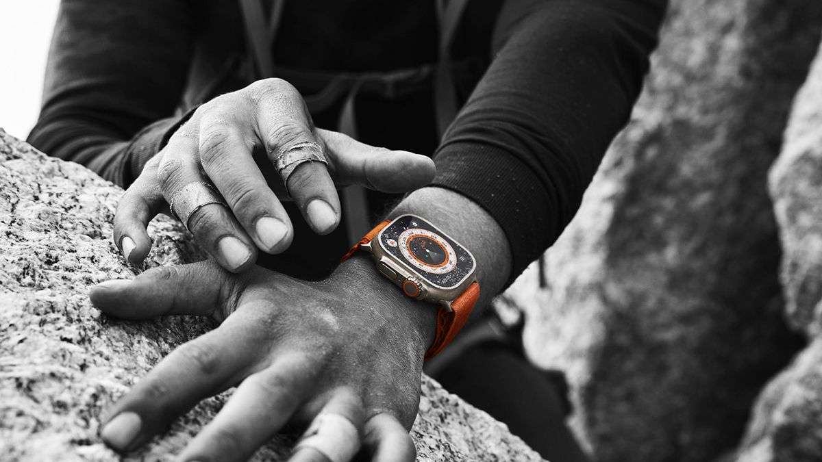 Apple Watch Ultra били молотком и царапали гвоздями – часы проверили на прочность - Техно Apple Watch Ultra били молотком и царапали гвоздями – часы проверили на прочность - Техно