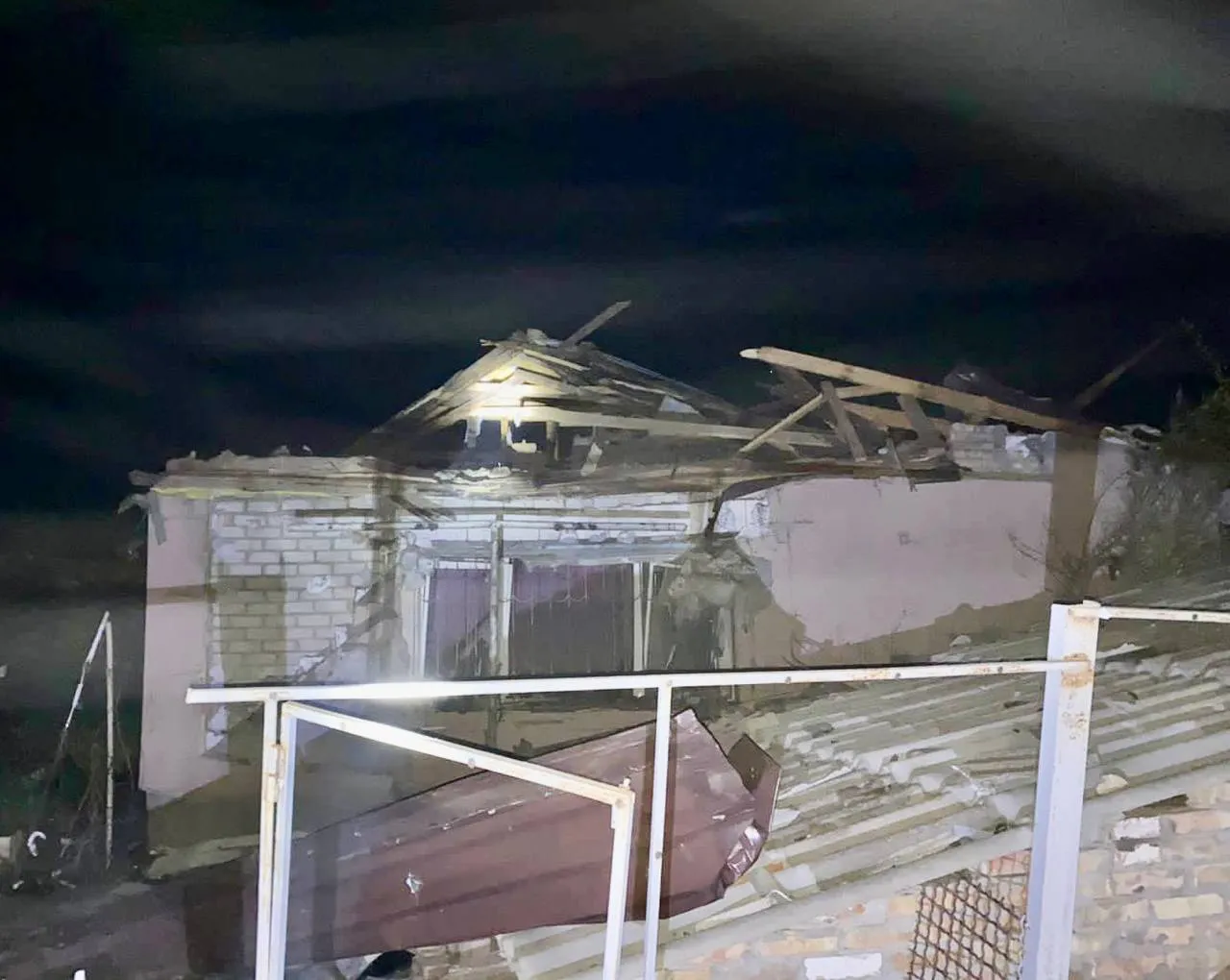 Російські військові били з РСЗВ та важкої артилерії Російські військові били з РСЗВ та важкої артилерії