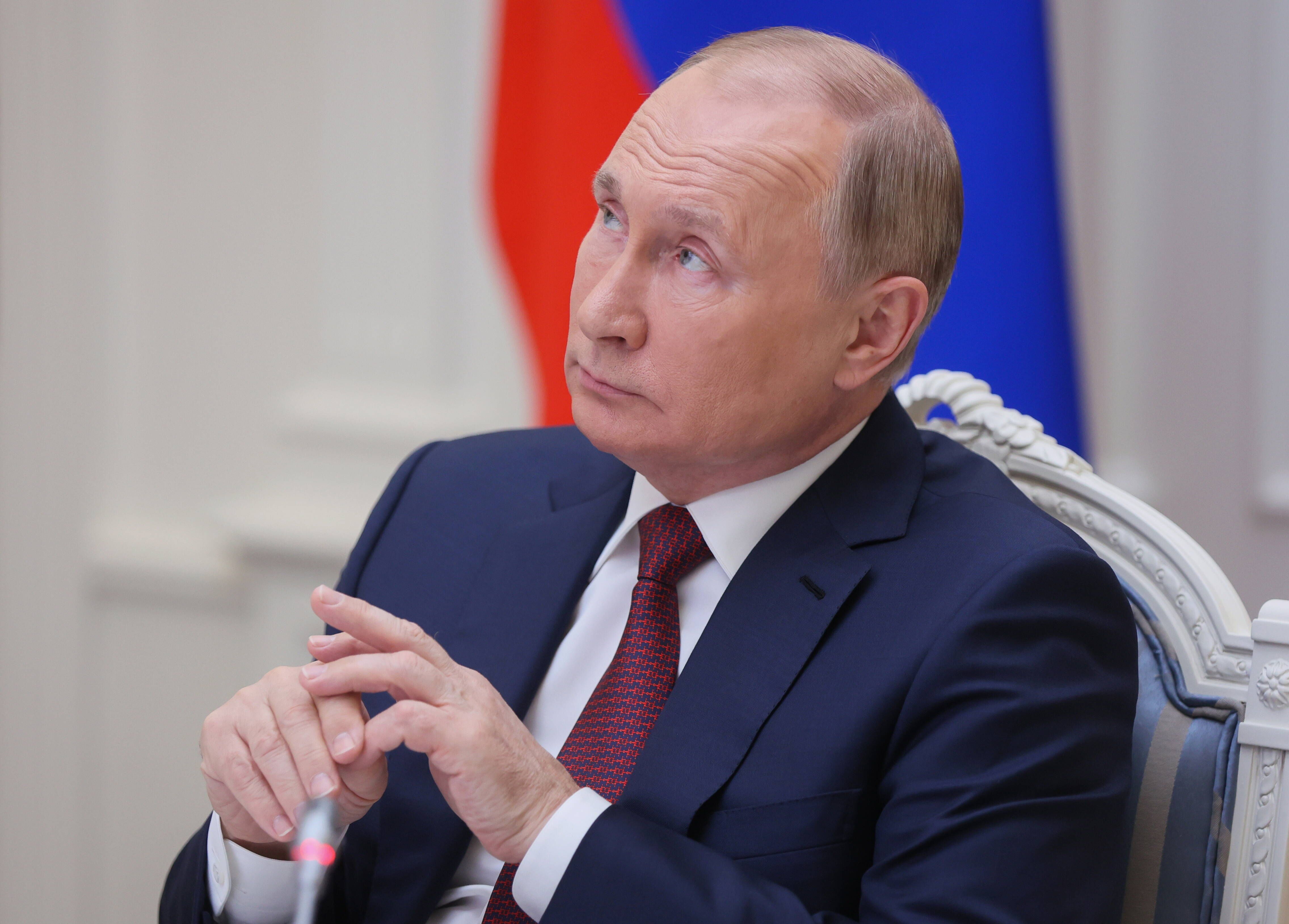 Росія хоче створити федеральний округ для окупованих територій України Росія хоче створити федеральний округ для окупованих територій України