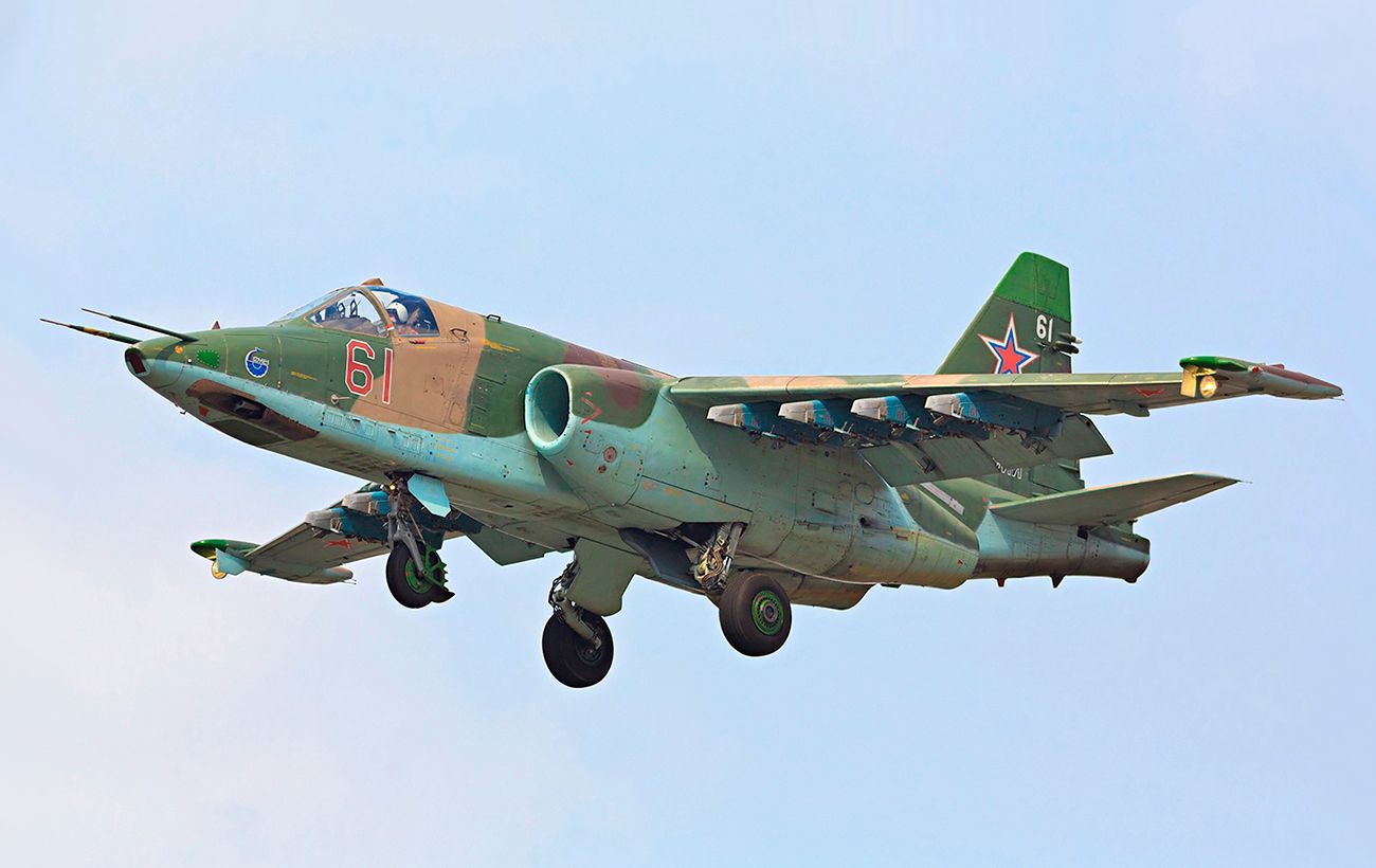 Втрати росіян - ЗСУ збили штурмовик Су-25 і 3 дрони