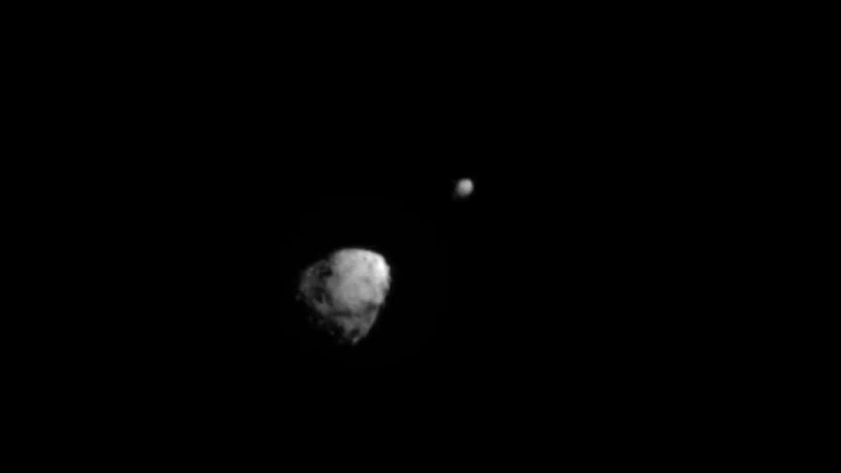 DART врізався в астероїд Діморфос і цу зняли на відео з Землі