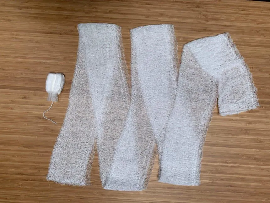 Сравнение суперабсорбирующего тампона и обыкновенного бинта Сравнение суперабсорбирующего тампона и обыкновенного бинта