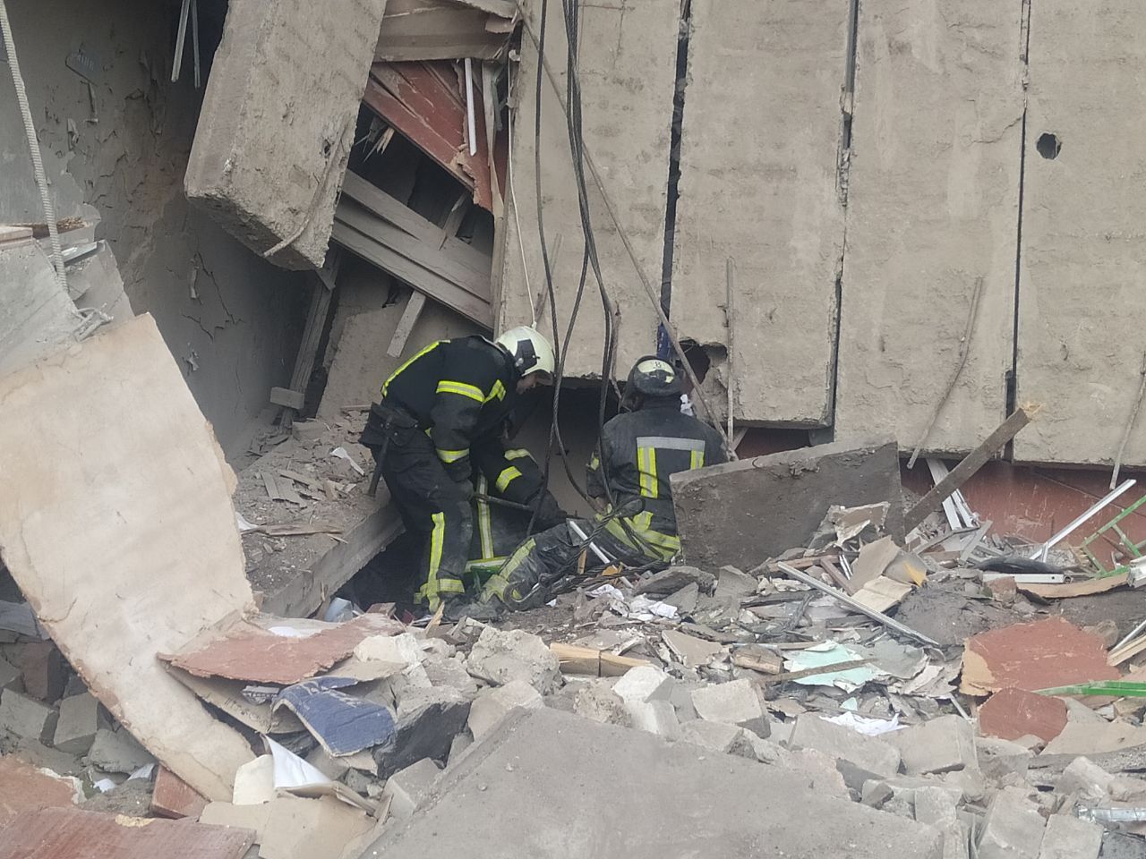 Рятувальники знайшли тіло загиблої жінки Рятувальники знайшли тіло загиблої жінки