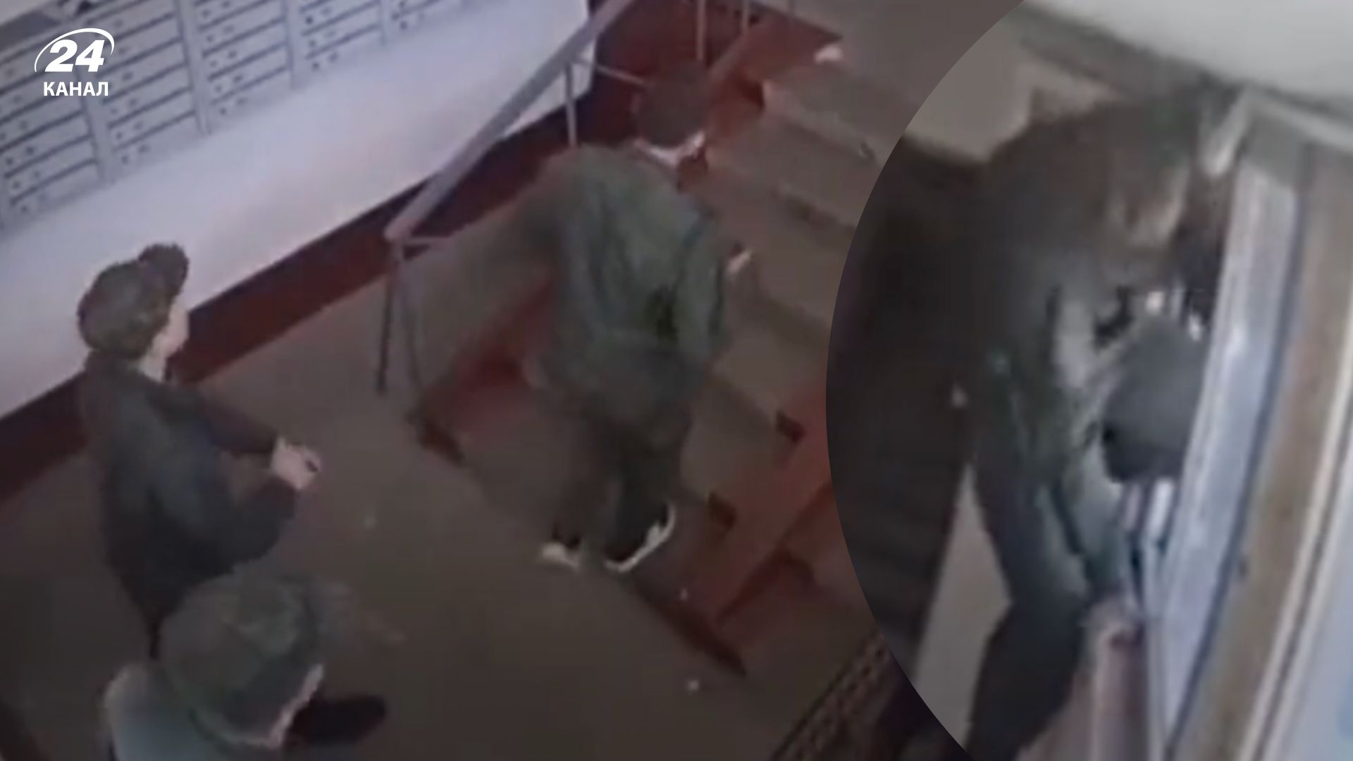 Мобилизация в России - сотрудники военкоматов лезут в окна, чтобы вручить повестки Мобилизация в России - сотрудники военкоматов лезут в окна, чтобы вручить повестки