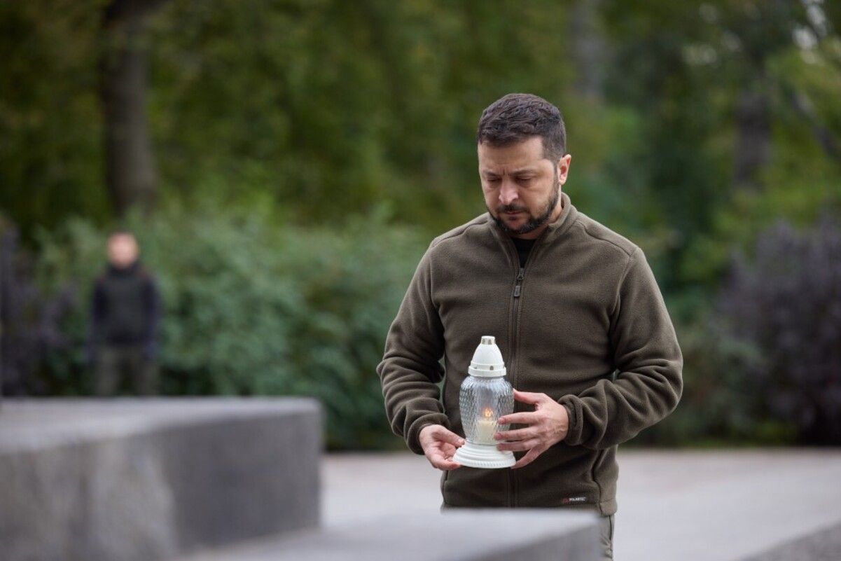 Бабин Яр - Зеленський вшанував жертв масових розстрілів Бабин Яр - Зеленський вшанував жертв масових розстрілів