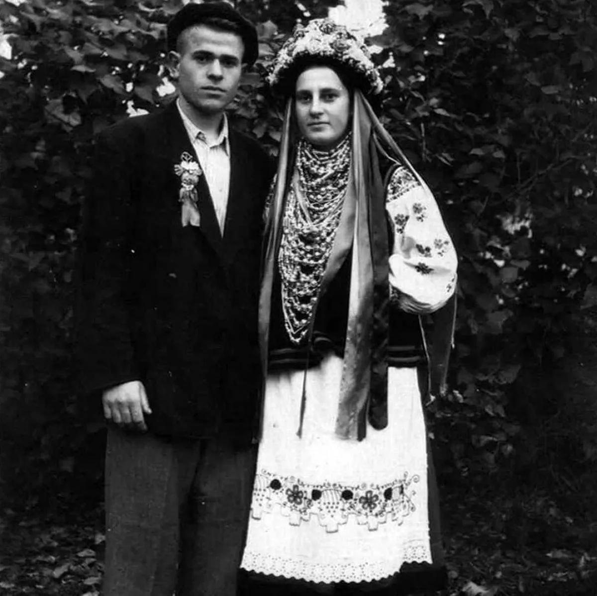 Украинцы в свадебном наряде