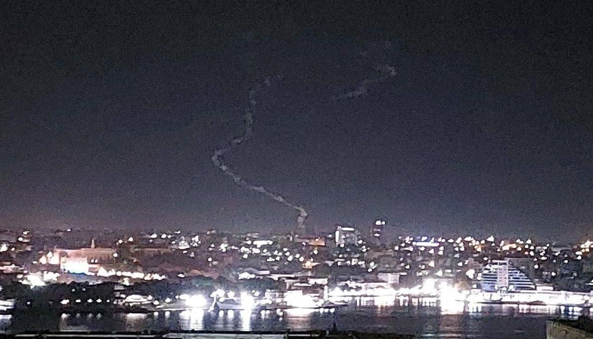 В Севастополе снова громко: в соцсетях пишут о взрывах В Севастополе снова громко: в соцсетях пишут о взрывах