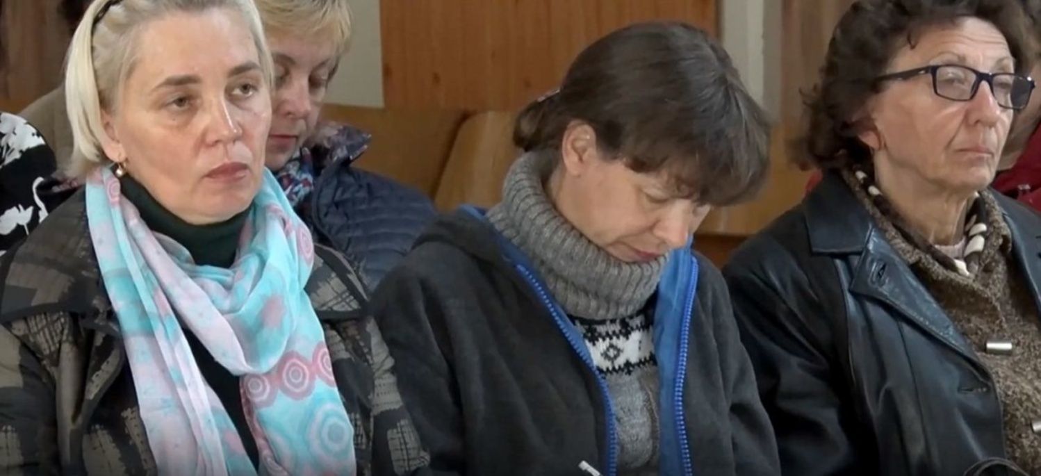 Маріуполь зараз - окупанти змушують вчителів розповідати дітям про російський Маріуполь Маріуполь зараз - окупанти змушують вчителів розповідати дітям про російський Маріуполь