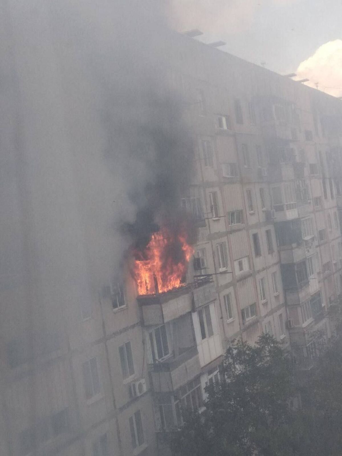В Мариуполе в жилом доме произошел взрыв - погиб человек - детали