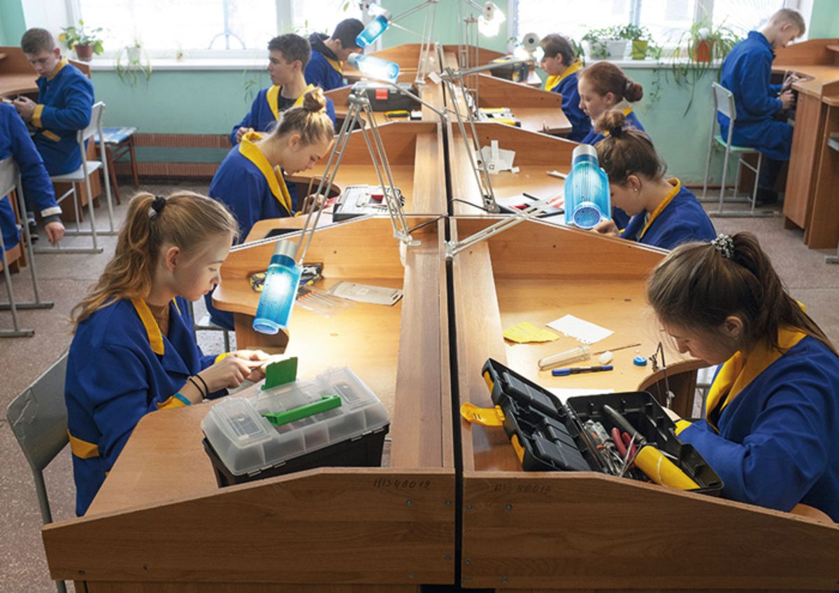 Профессионально-техническое образование - сколько учащихся учится в колледжах и училищах Украины - Образование