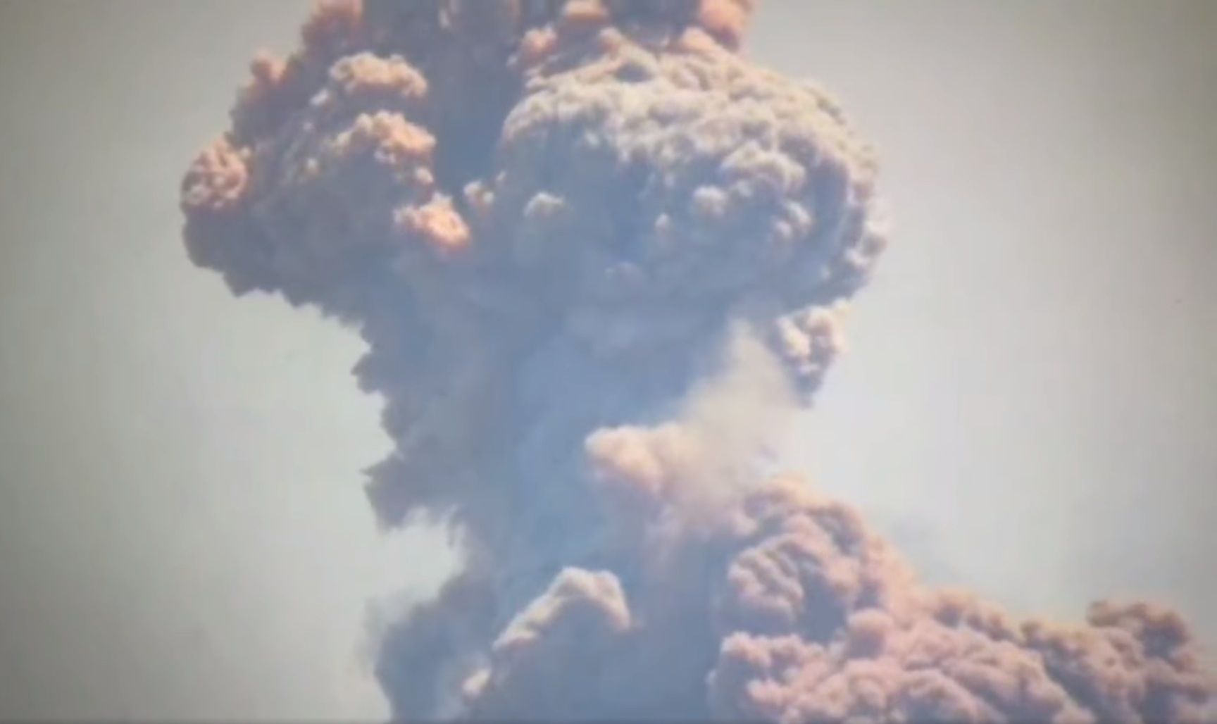 Взрывы в Херсоне - в Херсоне слышали взрывы, возле Олешков поднялся дым Взрывы в Херсоне - в Херсоне слышали взрывы, возле Олешков поднялся дым