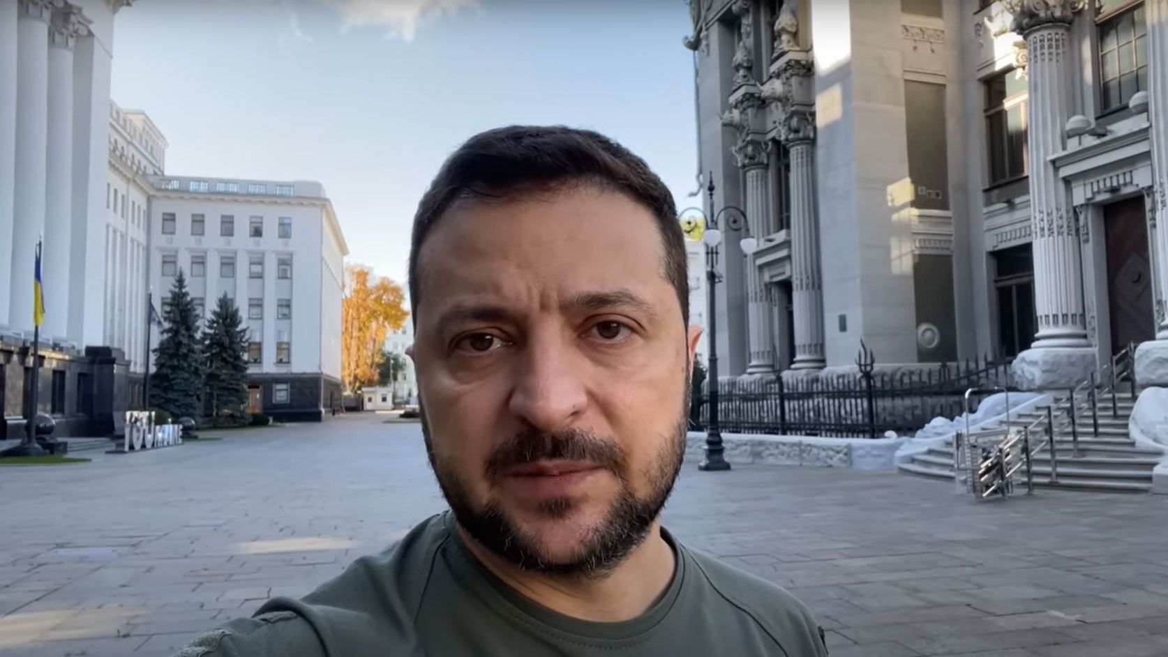 У мережі поширюють фейк, що Володимир Зеленський покинув Київ - Новини України - 24 Канал У мережі поширюють фейк, що Володимир Зеленський покинув Київ - Новини України - 24 Канал