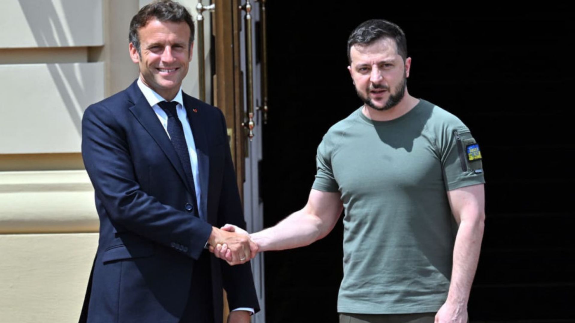 Макрон созвонился с Зеленским Макрон созвонился с Зеленским