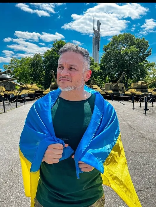 Ектор Хіменес-Браво Ектор Хіменес-Браво