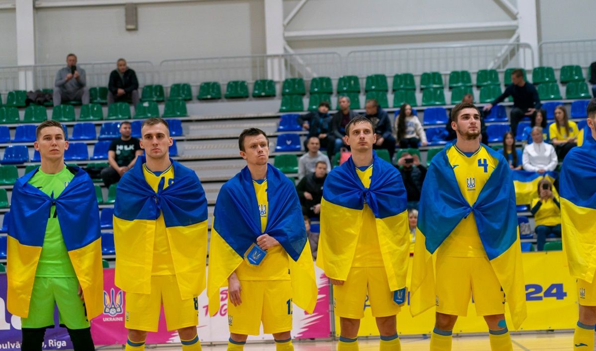 Сборная Украины по футзалу приобрела внедорожник для ВСУ