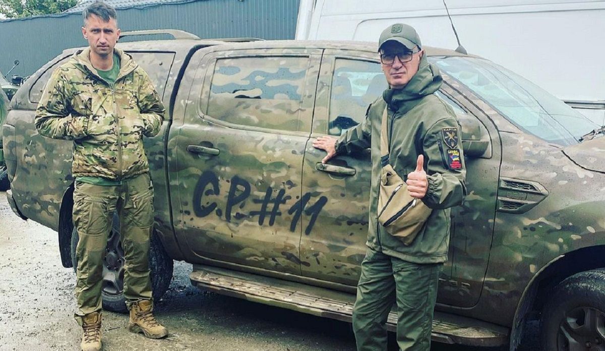 Ребров передав ще один автомобіль для ЗСУ – фото Стаховського