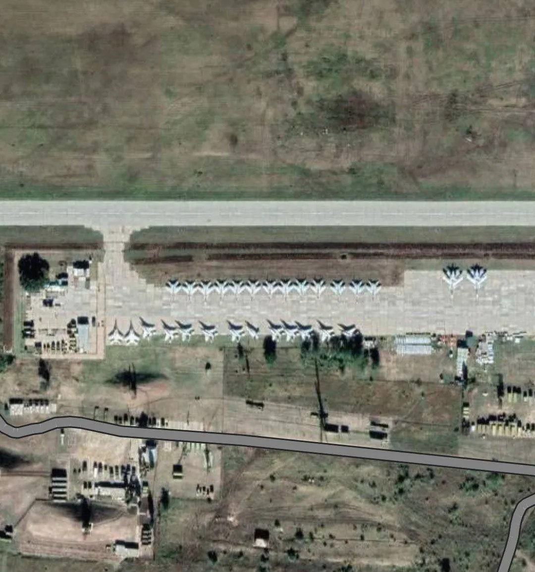 Росіяни вивели з аеродрому старі винищувачі