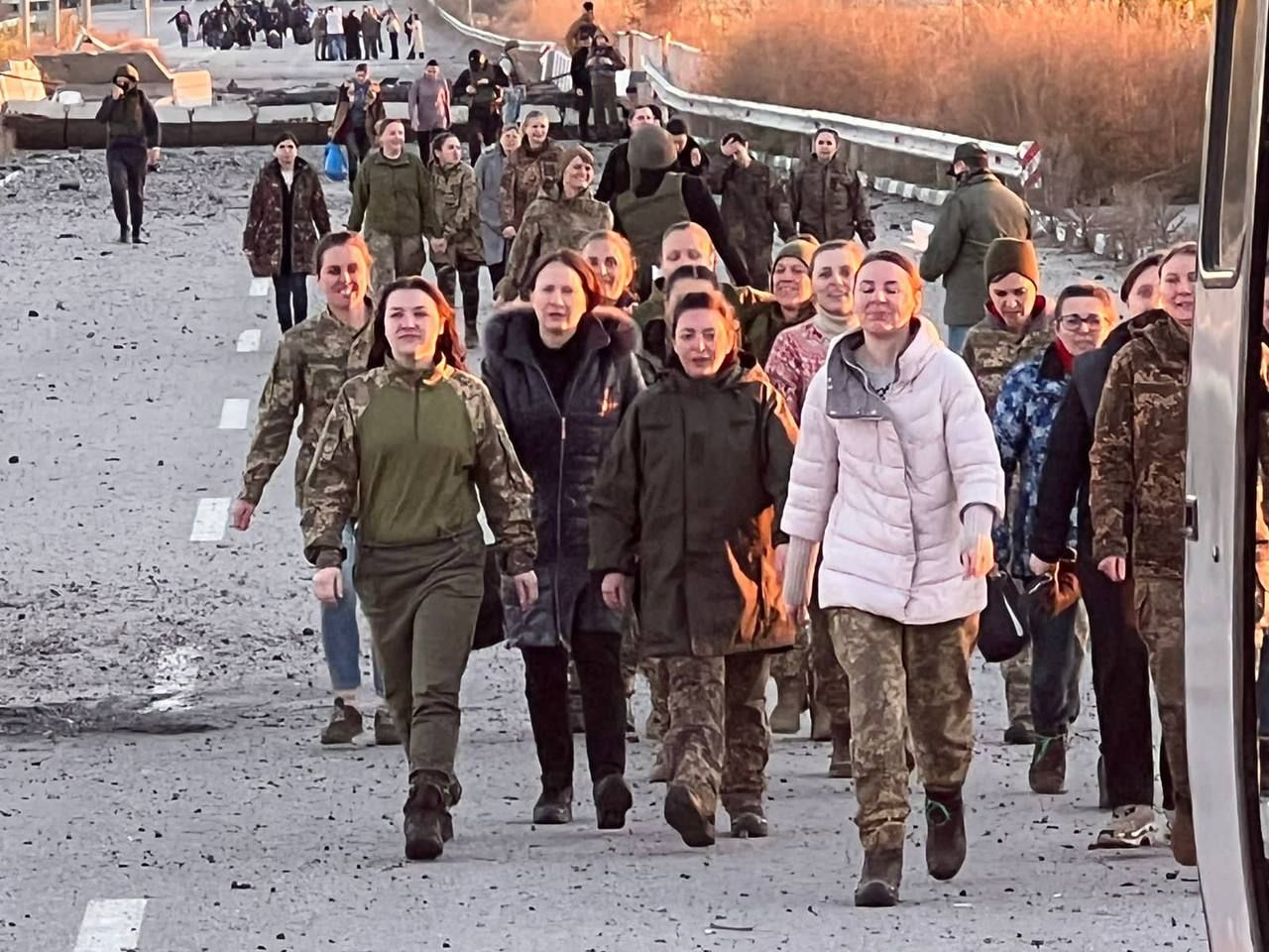 Первый совершенно женский обмен: домой из плена вернулись 108 украинок - 24 Канал