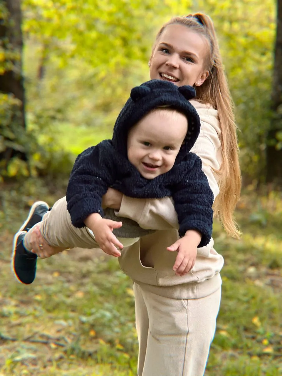 Марія з вином Марія з вином