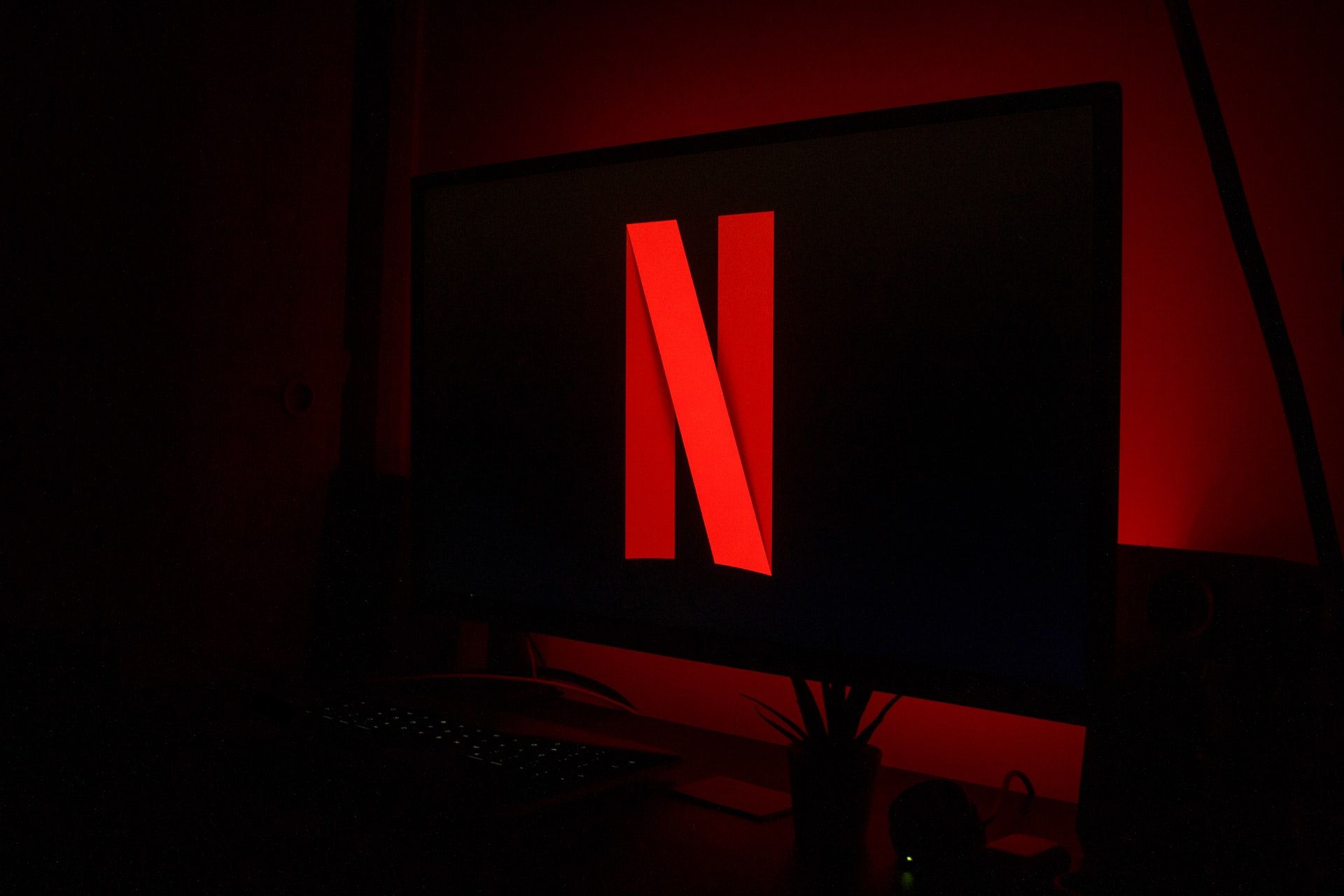 Netflix запроваджує штрафи для користувачів