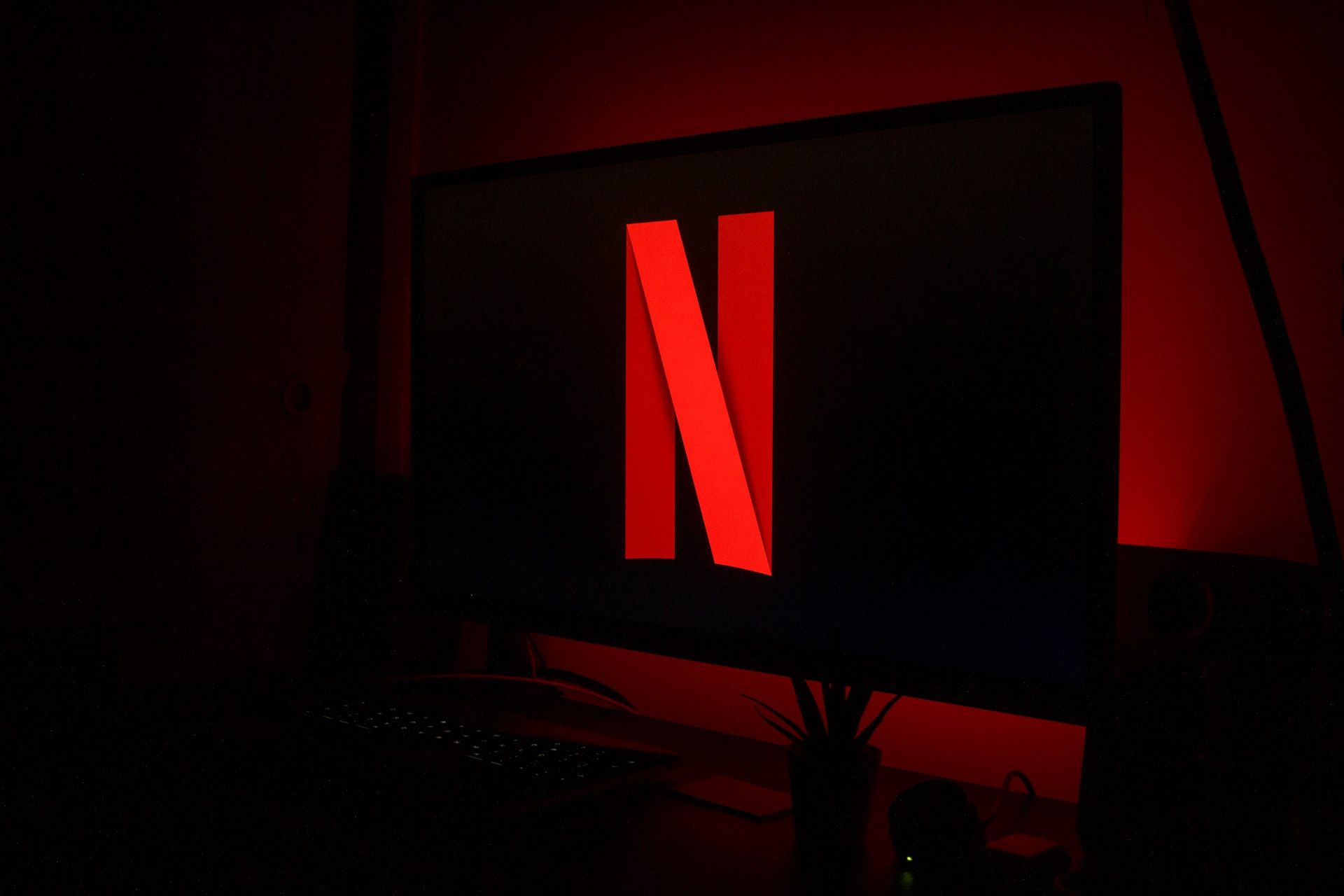 Netflix вводит штрафы для пользователей
