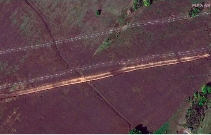 Ворожі протитанкові укріплення на Луганщині Ворожі протитанкові укріплення на Луганщині