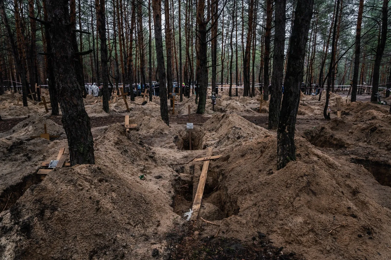 Ексгумація тіл в Ізюмі