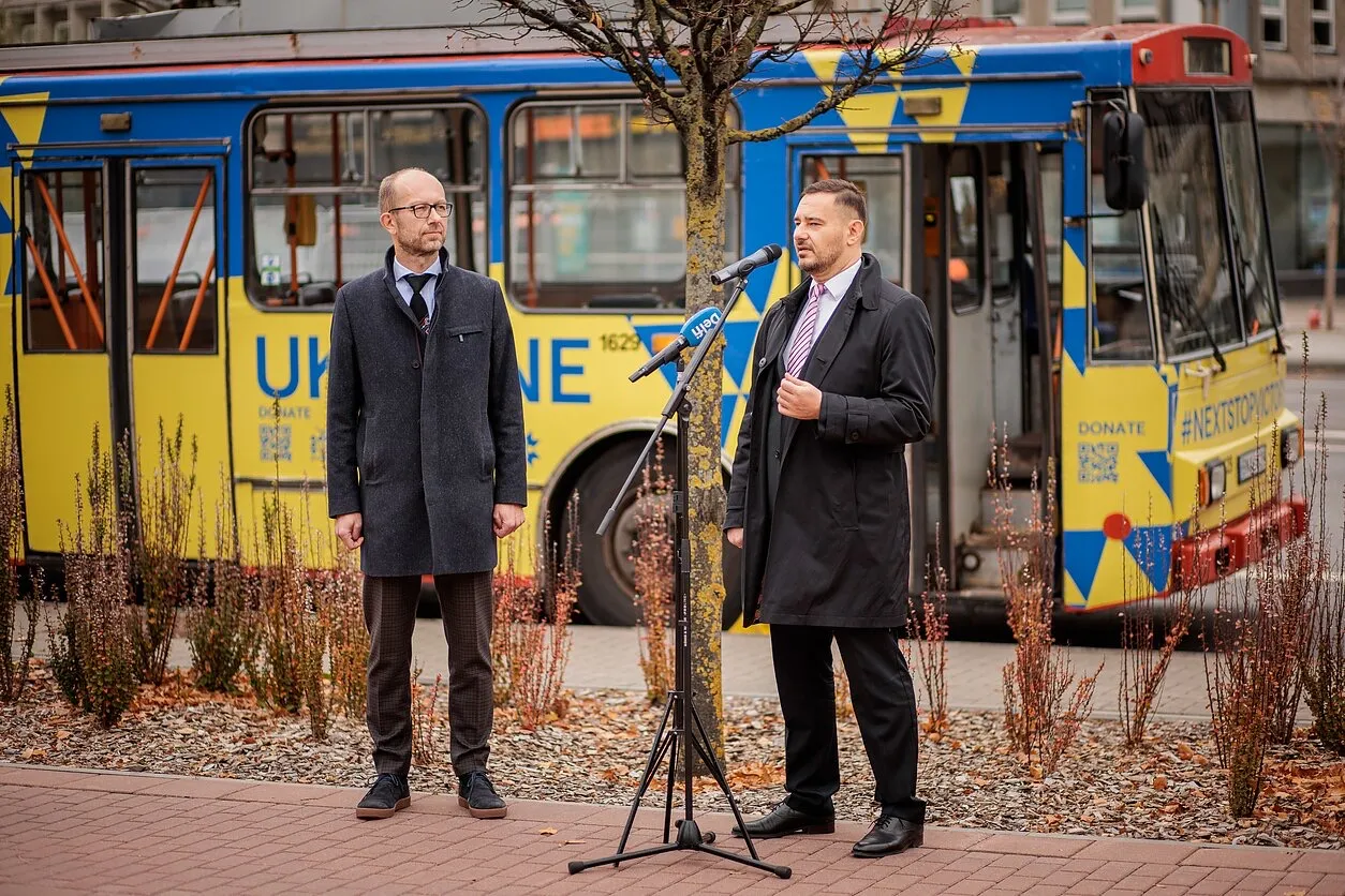 Троллейбусы в цветах флага Украины в Вильнюсе
