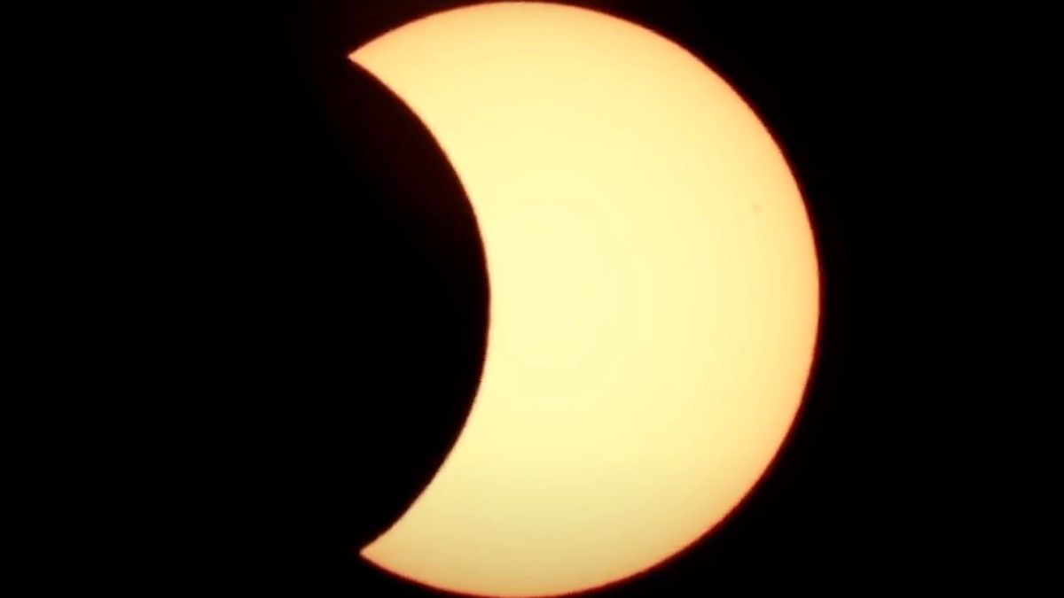 Пряма трансляція сонячного затемнення 25 жовтня Пряма трансляція сонячного затемнення 25 жовтня