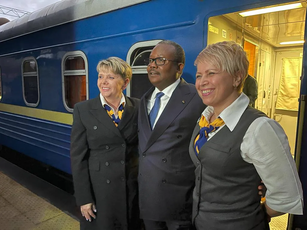 Президент Гвінеї прибув в Україну Президент Гвінеї прибув в Україну