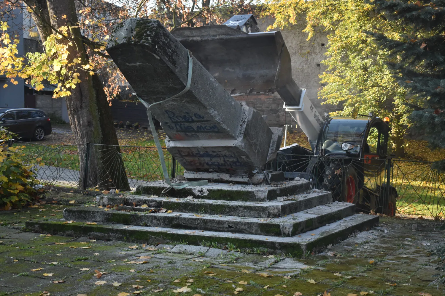 Декомунізація в Польщі Декомунізація в Польщі