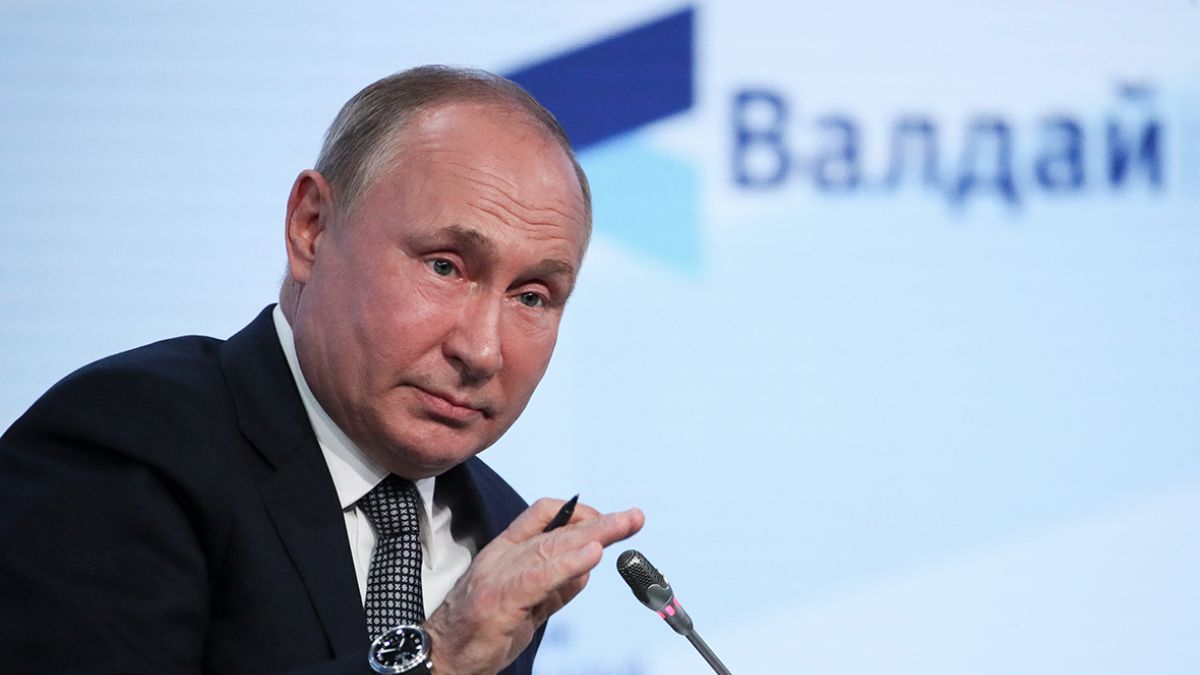 Сидіти на ж**і рівно та не крякати, – Путін знову цинічно висловився про Майдан - 24 Канал