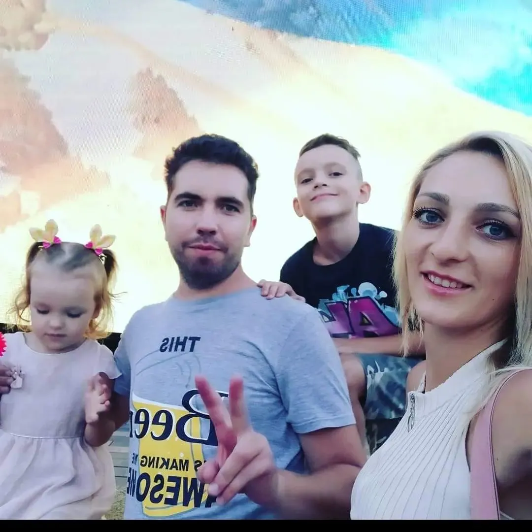 Елена с семьей до полномасштабного российского вторжения Елена с семьей до полномасштабного российского вторжения