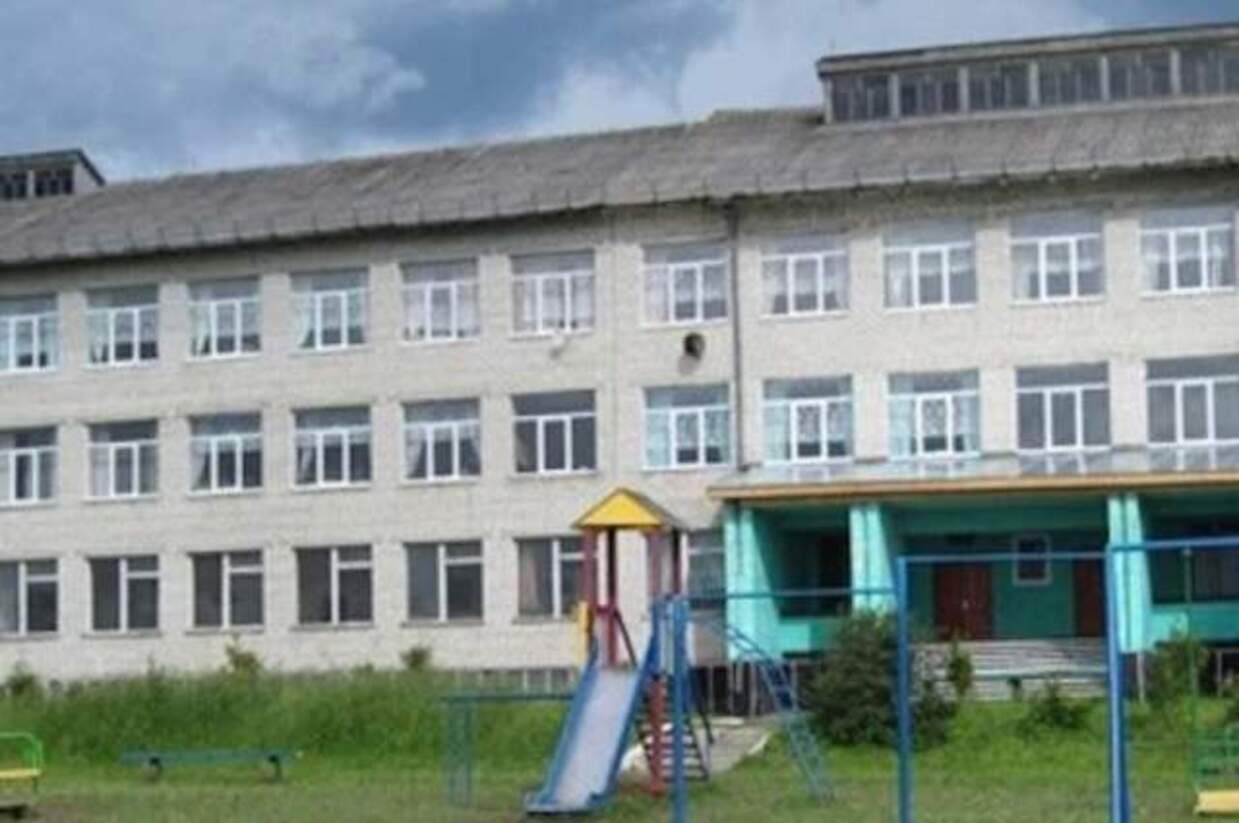 Булинг - директор школы во Львовской области обижал и избивал учеников - 24 канал - Образование