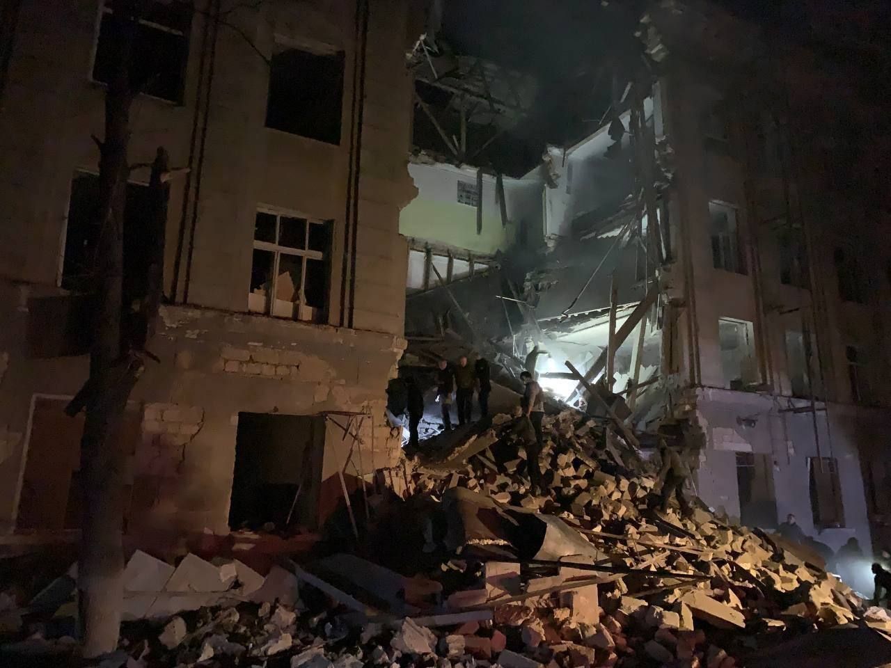 Ночью оккупанты попали в жилой квартал в Николаеве.