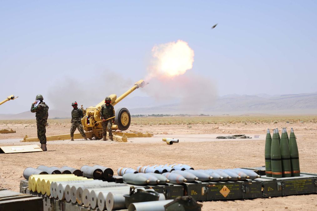 Д 30 апреля. Д-30 гаубица снаряды. 122-Мм гаубица д-30 артиллерия. 122мм гаубица д-30 в Сирии. Снаряд 122 мм гаубица д-30.
